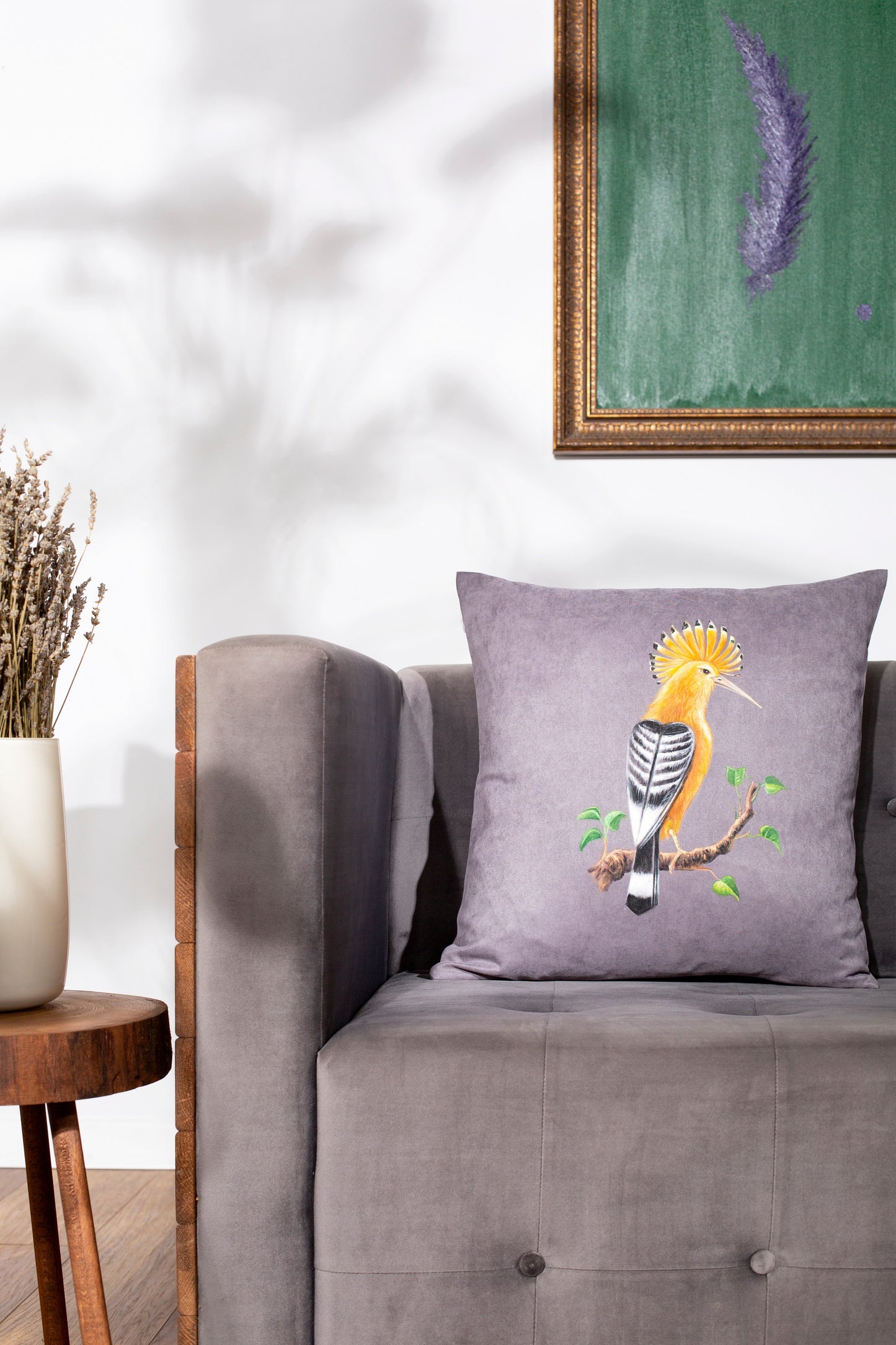 Load image into Gallery viewer, Hand Painted Bird Figure Pillow Cover Hüthüt
